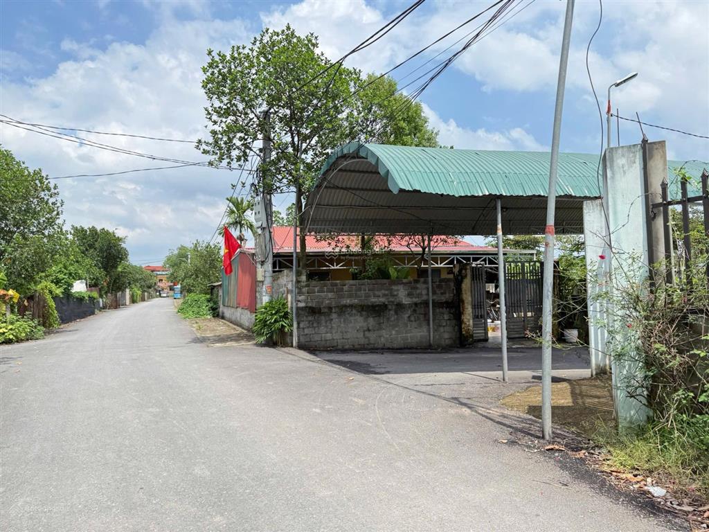 Đất vườn xen kẹt dân cư khu chùa thầy, quốc oai xung quanh có nhà vườn nhà xưởng hiện hữu