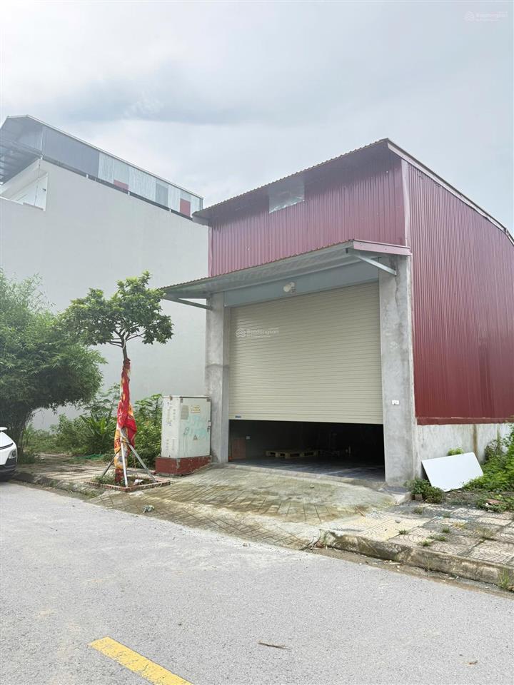 Đất đấu giá sẵn nhà xưởng dt cho thuê 5tr/tháng giá hạ giá gần 1 tỷ