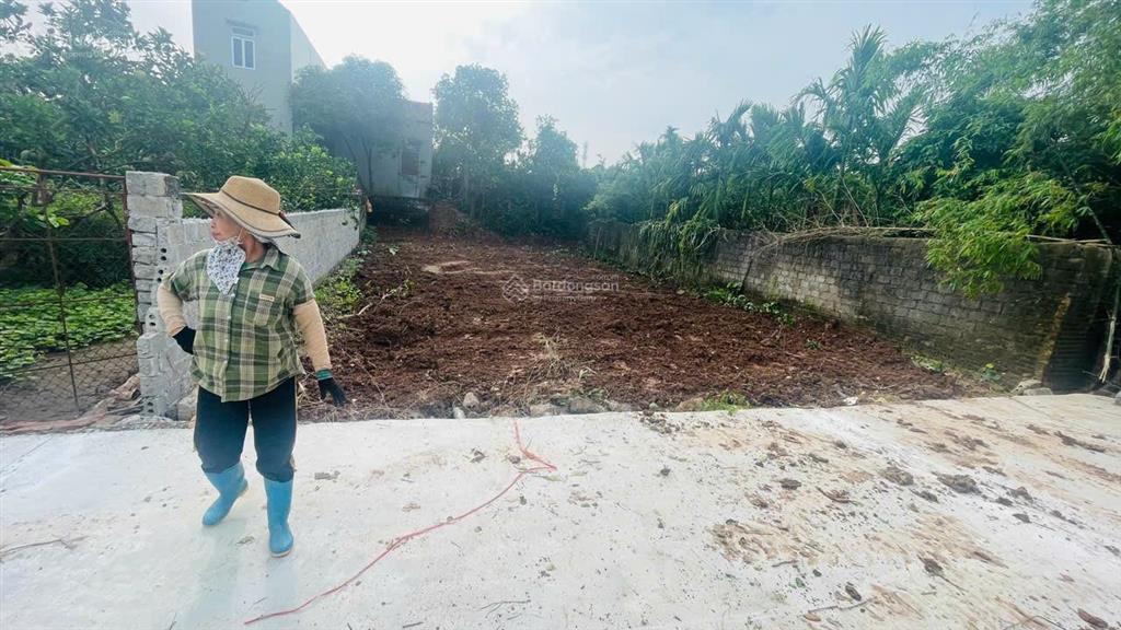 200m2 full thổ cư view sân golf châu ninh lô đẹp đón sóng đầu tư
