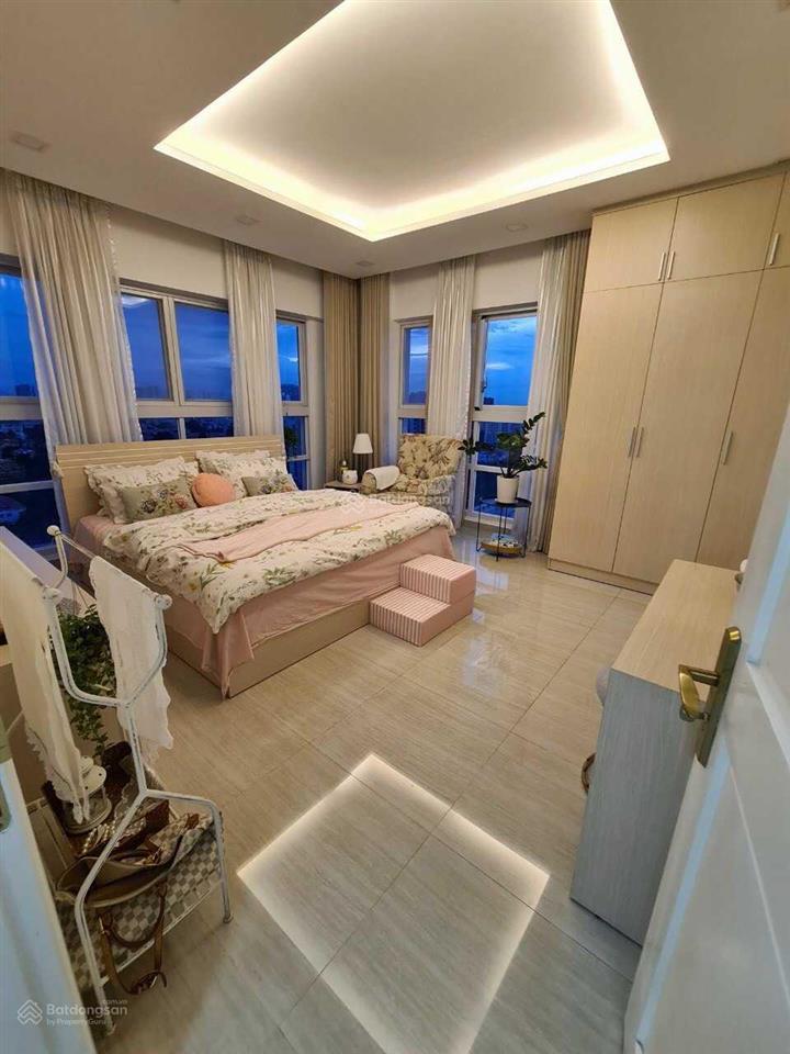 Bán chcc happy valley 135m2 giá 10 tỷ, kèm ô tô, giá hời khu.  0842 111 *** em dịu