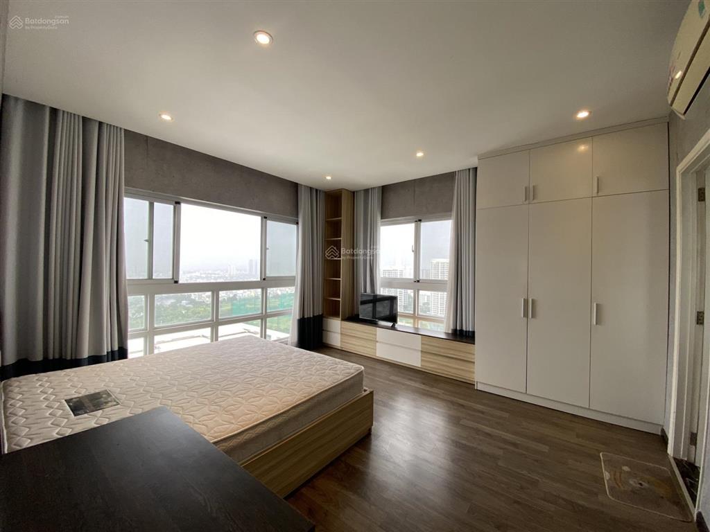 Bán gấp ch 100m2 view quận 1 & sông, căn số 1  ô xe hầm. rẻ nhất khu 9 tỷ.  0842 111 *** em dịu