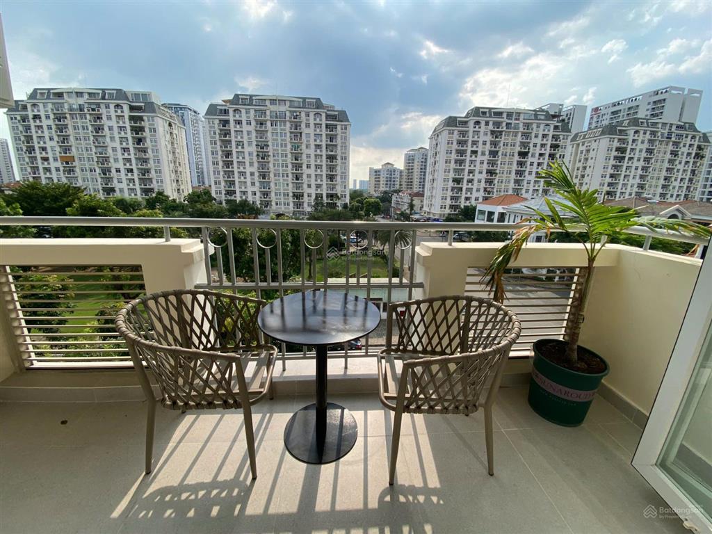 Bán nhanh ch cảnh viên2 giá chỉ 9,550 tỷ giá hời  phú mỹ hưng.  0842 111 *** em dịu