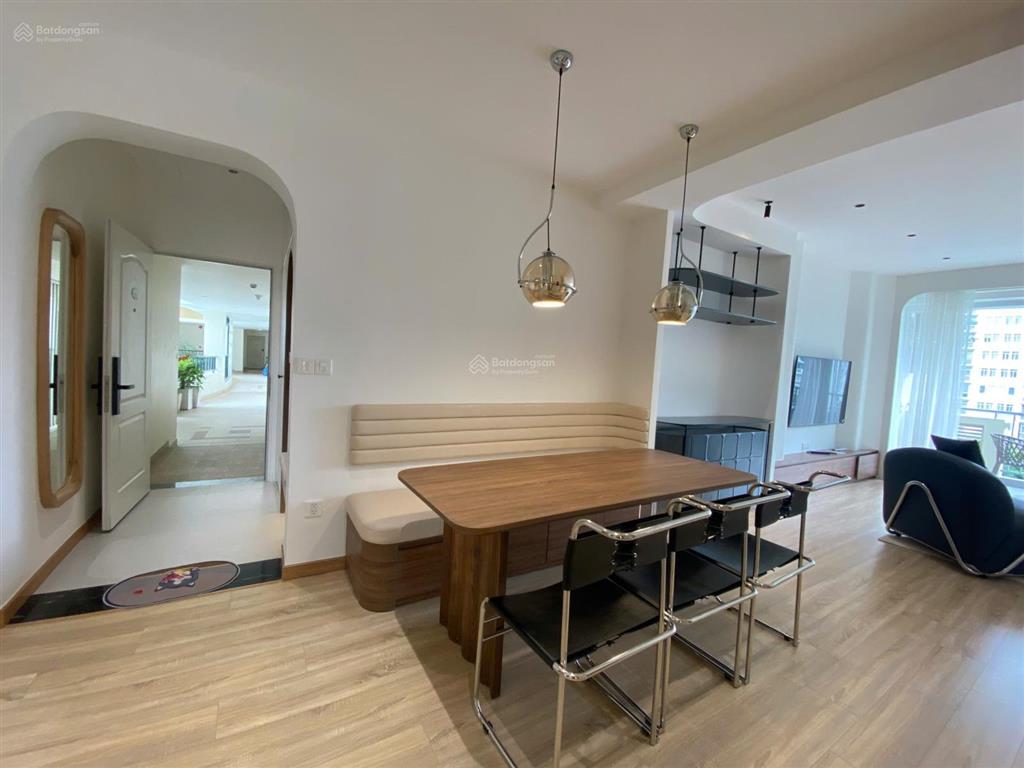 Bán nhanh ch cảnh viên2 giá chỉ 9,550 tỷ giá hời  phú mỹ hưng.  0842 111 *** em dịu