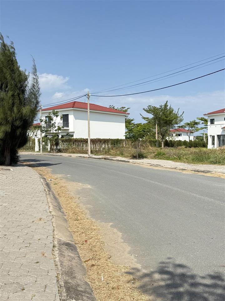 Bán biệt thự tại la maison de cần giờ, 11,5 tỷ, 379m2, giá cực chất 2 mặt tiền