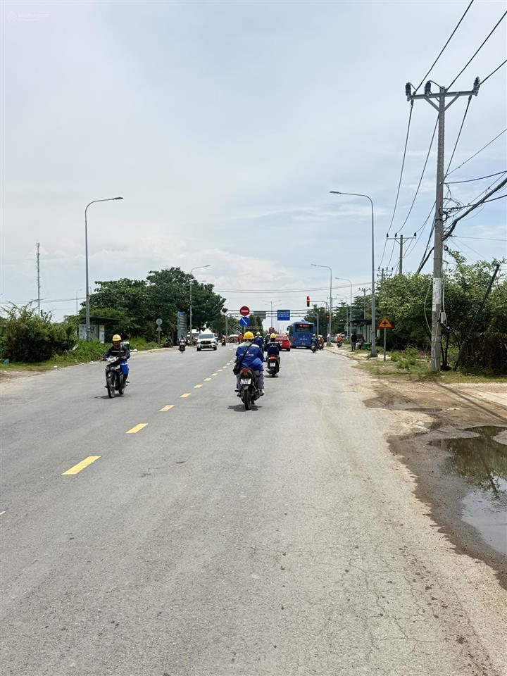 Bán đất trung tâm mặt tiền đường duyên hải ngay cổng chính vinhomes, 93 tỷ, 3000m2 full thổ cư