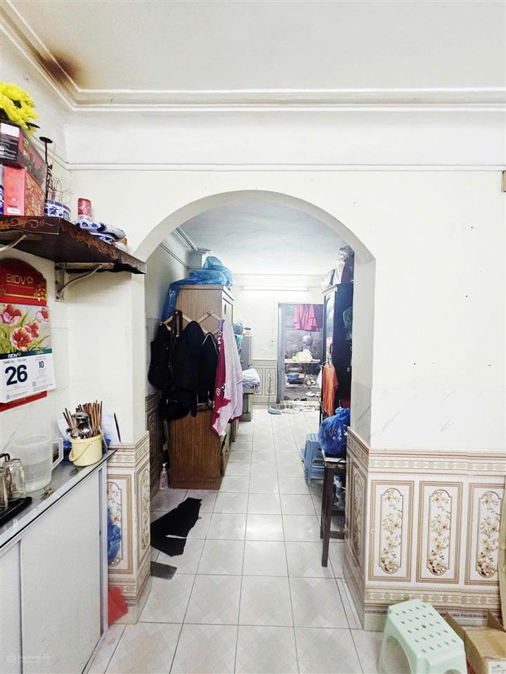 Tầng 1 siêu hiếm sân riêng 20m2 ở sướng như nhà đất minh khai 4.5 tỷ. cách mặt phố minh khai 4m