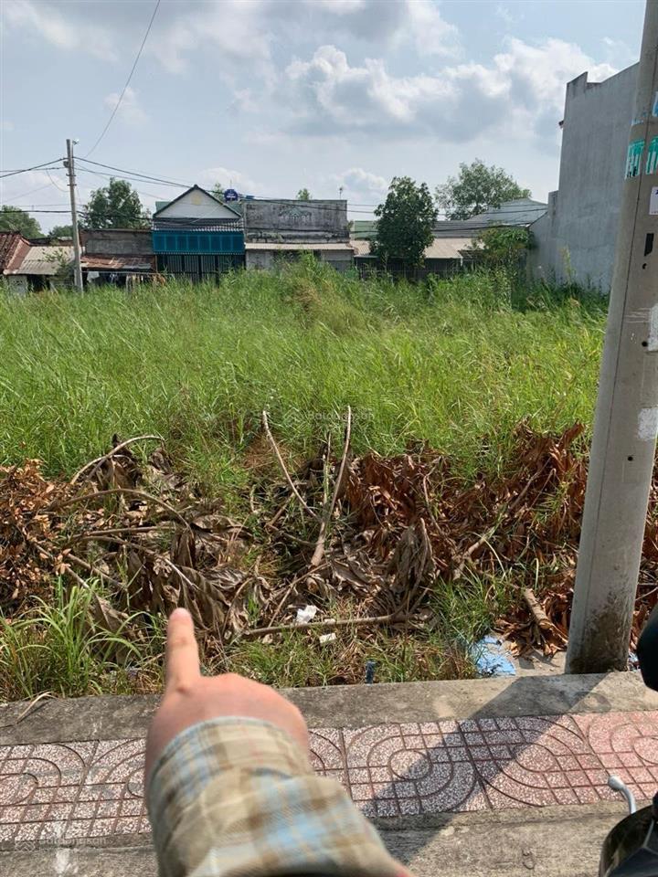 Đất đường nhựa 7m sau lung ubnd xã quy đức, bình chánh, chưa qua đầu tư