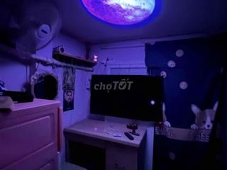 cho nam ở ghép chung phòng giờ tự do