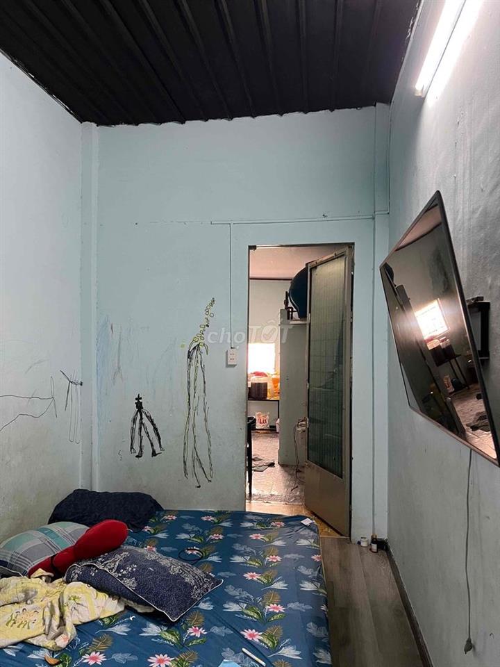 nguyên căn cách mạng tháng 8(3x18)1t1lung 1lầu 2p2wc