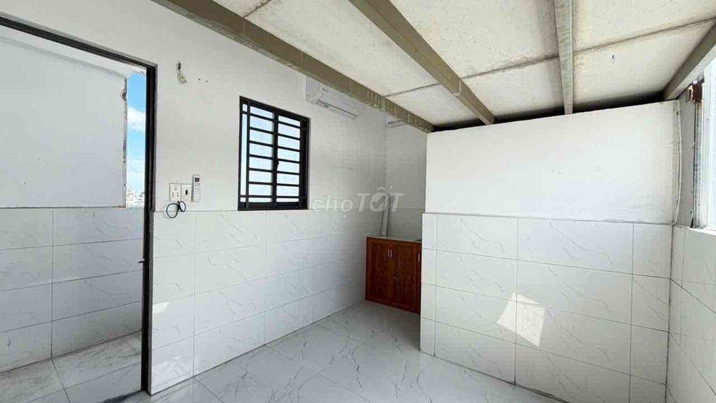Phòng máy lạnh Free 2 xe 2tr8