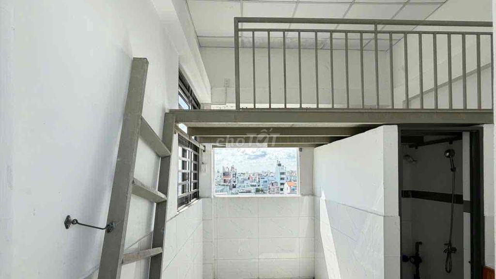Phòng máy lạnh Free 2 xe 2tr8