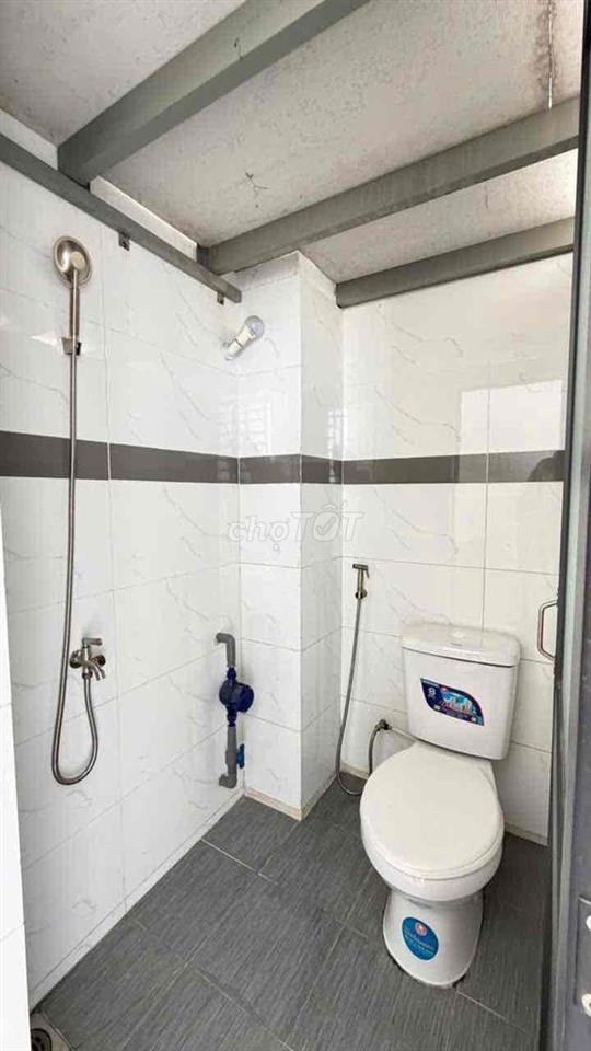 Phòng máy lạnh Free 2 xe 2tr8
