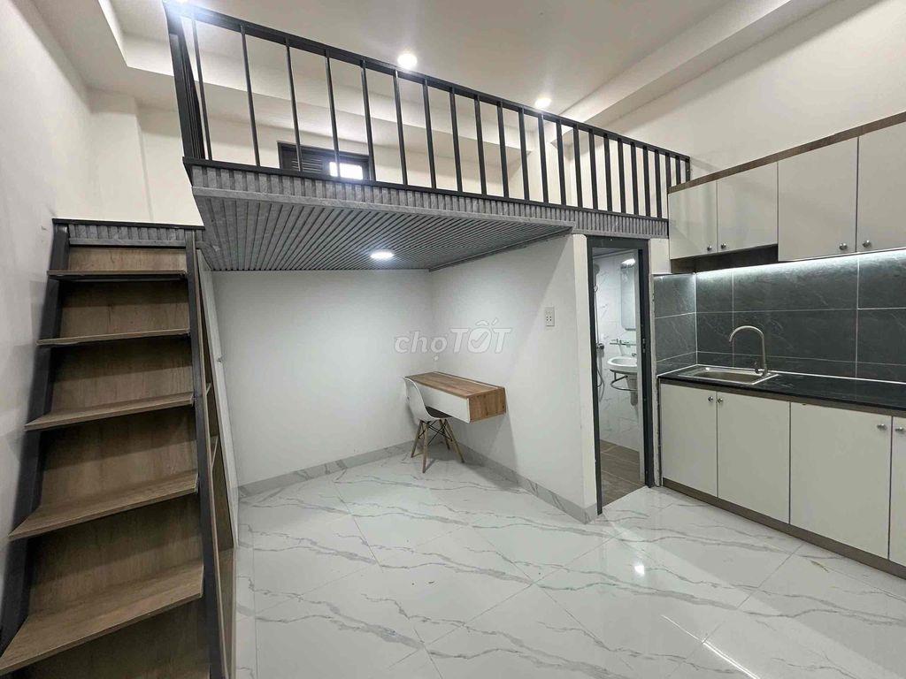 Phòng cửa sổ ban công 3tr7-4tr3