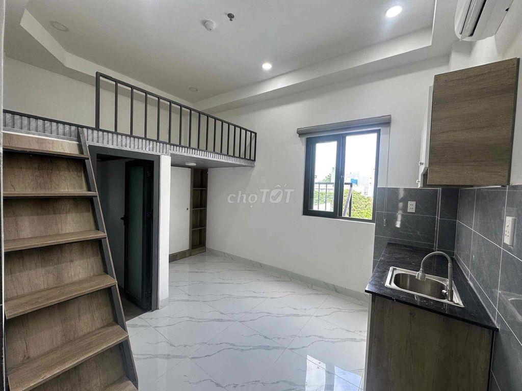Phòng cửa sổ ban công 3tr7-4tr3
