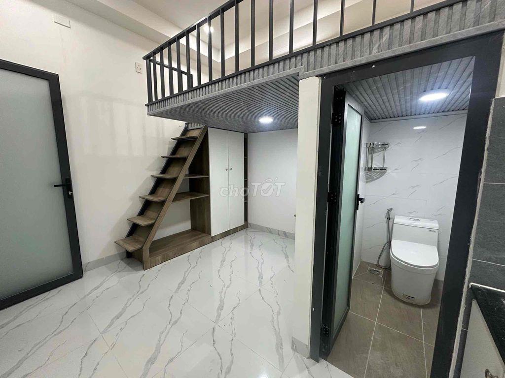 Phòng cửa sổ ban công 3tr7-4tr3