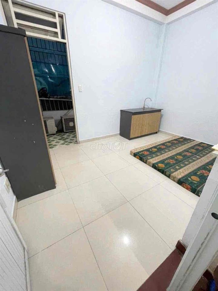 Studio máy lạnh 2tr8-2tr9
