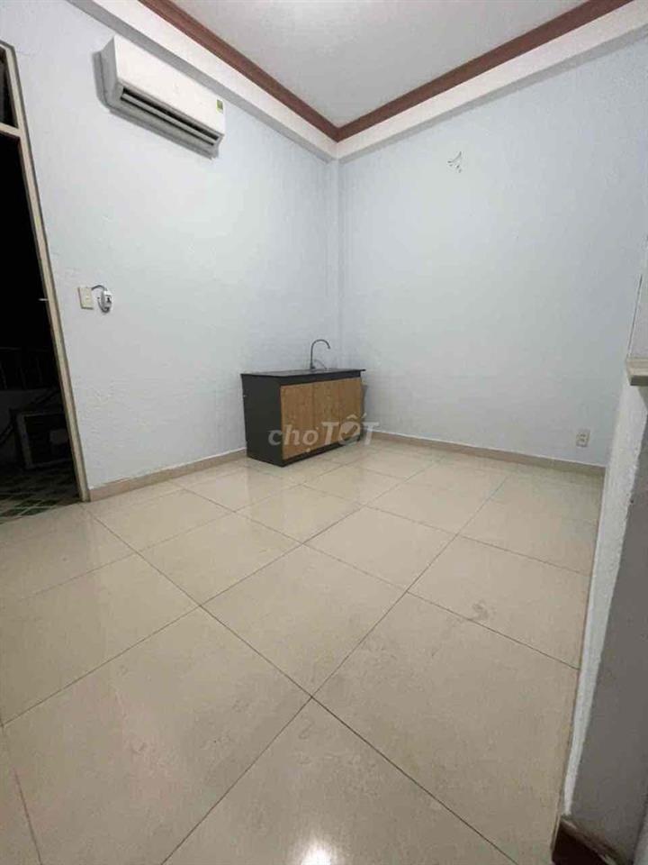 Studio máy lạnh 2tr8-2tr9