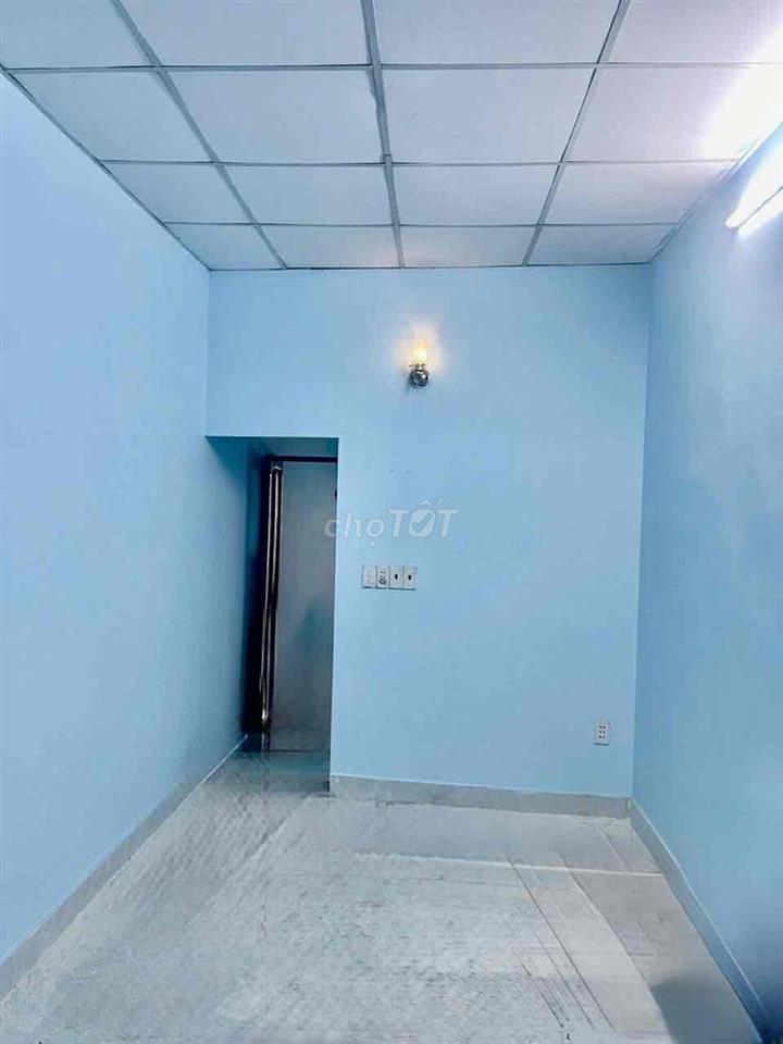 Phòng trọ 20m2 chính chủ 899 Hoàng Sa, Phường 11 Quận 3