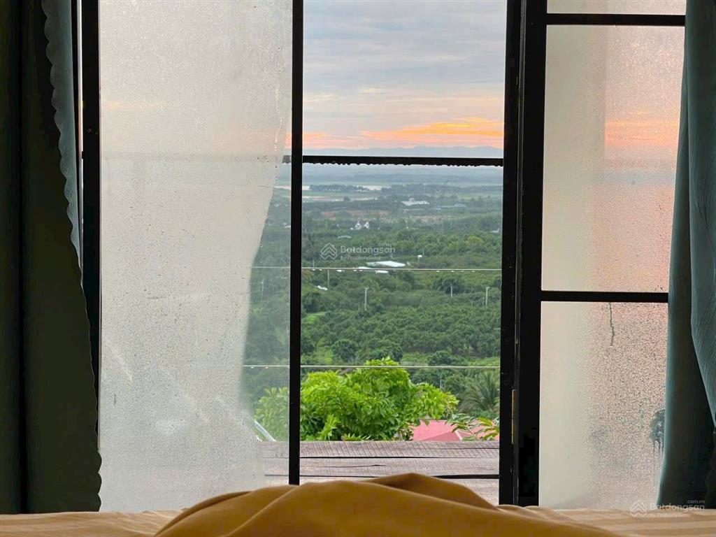 Chủ ngộp nh cắt lỗ 300 triệu, đất vườn view siêu đẹp hồ trị an tại xã la ngà, định quán, đồng nai