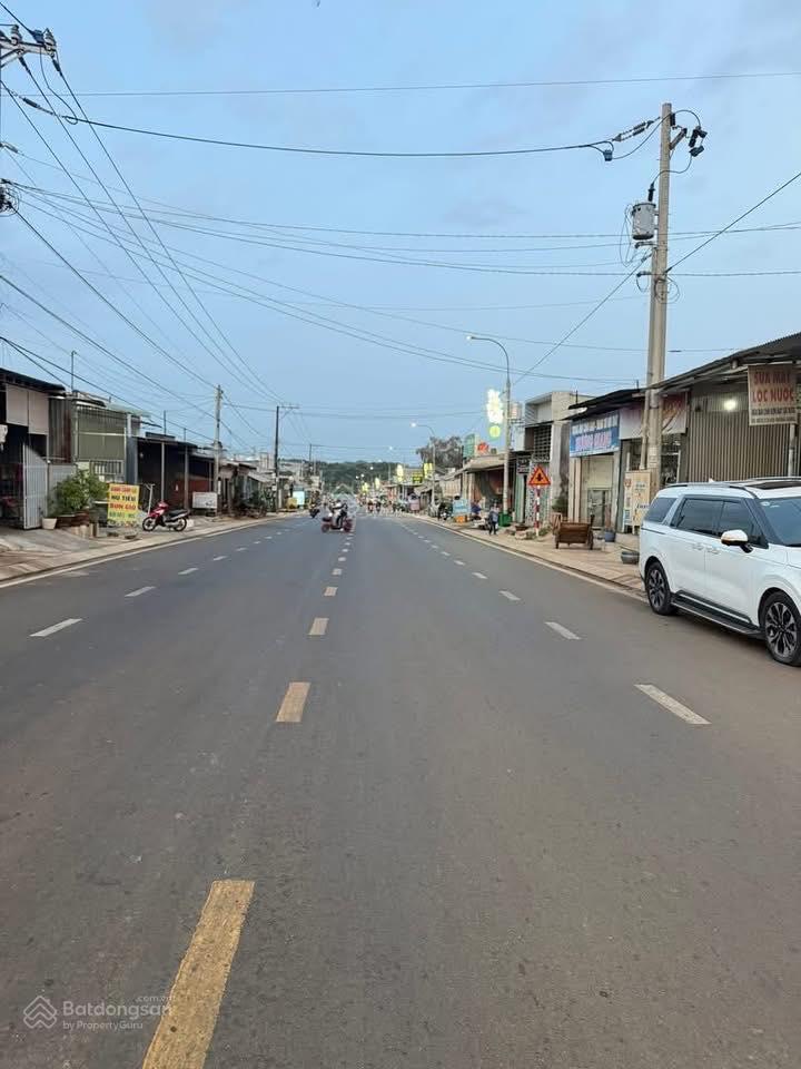 Cắt lỗ lô đất gần kcn dầu giây mặt tiền đường nhựa, lúc mua 1 tỷ 2, khu dân cư đông đúc.