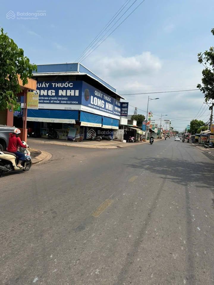 Cắt lỗ lô đất gần kcn dầu giây mặt tiền đường nhựa, lúc mua 1 tỷ 2, khu dân cư đông đúc.