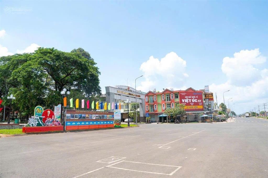 Cắt lỗ lô đất gần kcn dầu giây mặt tiền đường nhựa, lúc mua 1 tỷ 2, khu dân cư đông đúc.