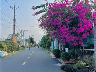 Cực hiếm 500m2 đất vườn mặt view hồ trị an vô cực. lên được thổ cư. trung tâm thị trấn vĩnh an
