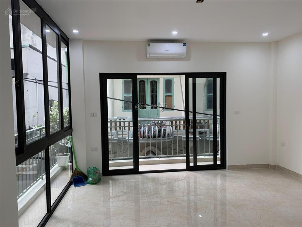 Cho thuê tầng 2 căn hộ 2 mặt tiền phòng studio cách đường trường chinh 200m ngõ thoáng