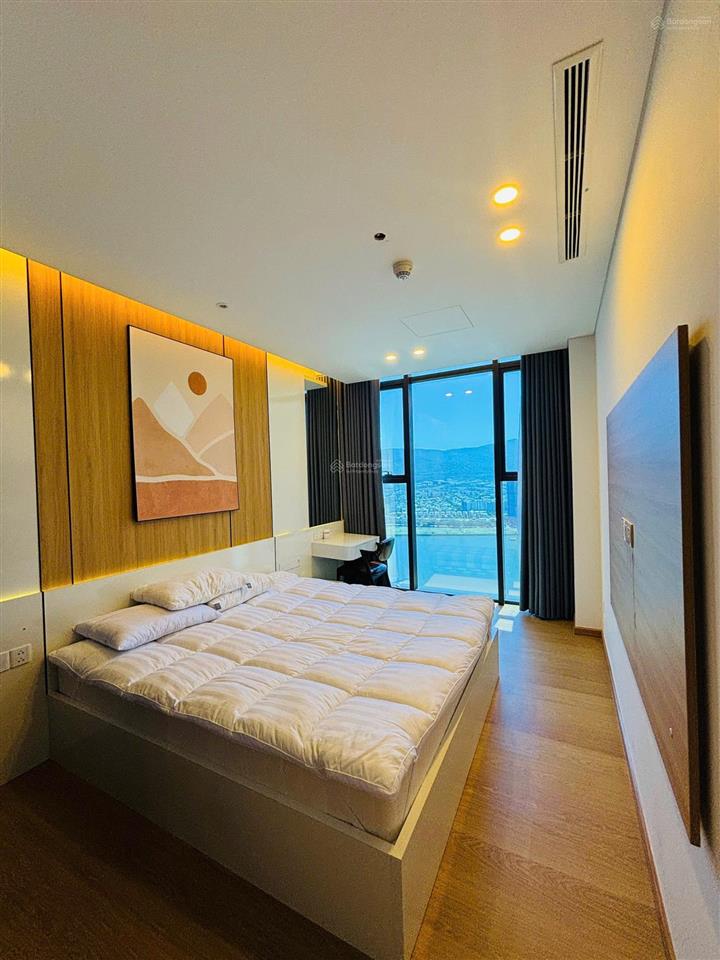 Căn góc 2pn  69m² trực diện sông hàn  full nội thất  sẵn sổ hồng