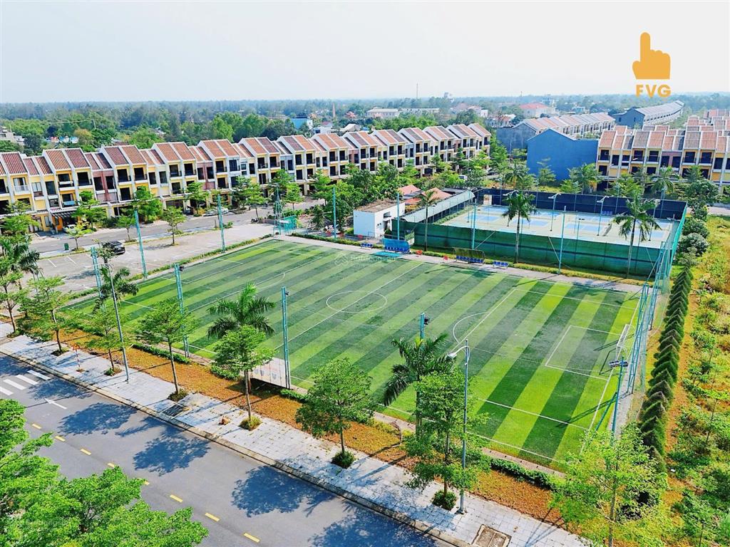 Chủ định cư sang mỹ, cần bán nhà 3 tầng 240m2 sàn cạnh hồ bơi sát sông hội an