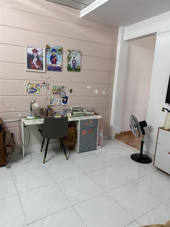 Bán nhà 2 tầng trung tâm nha trang cách biển chỉ 500m