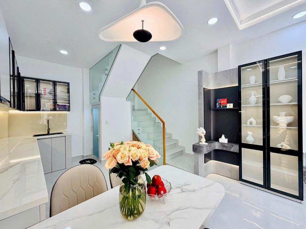 Bán Nhà Phố Đẹp Xây Dựng Mới Đường Nguyễn Kiệm, Phường 03, Quận Gò vấp, Hồ chí Minh 