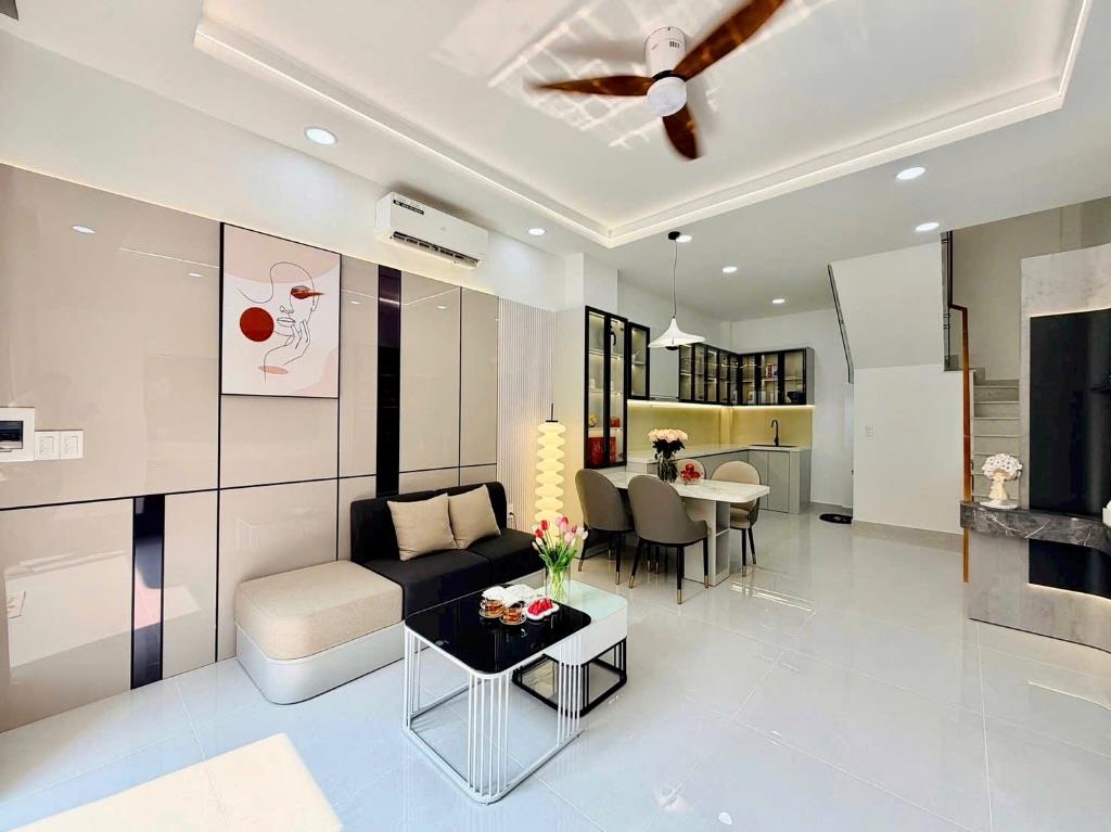 Bán Nhà Phố Đẹp Xây Dựng Mới Đường Nguyễn Kiệm, Phường 03, Quận Gò vấp, Hồ chí Minh 