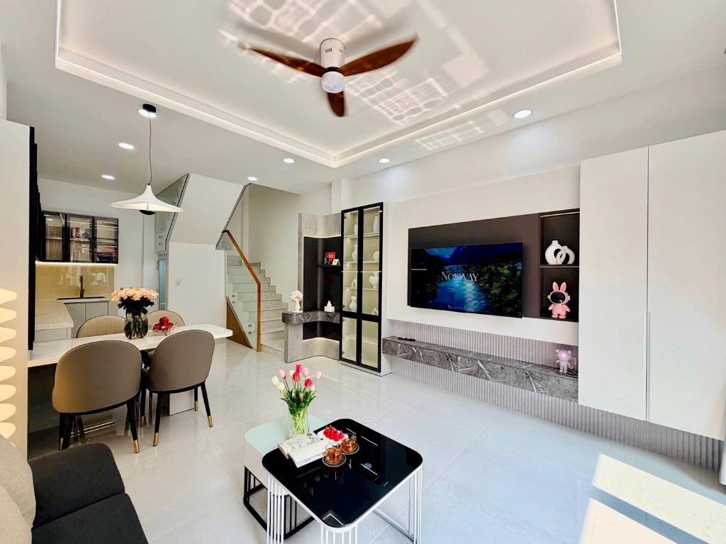 Bán Nhà Phố Đẹp Xây Dựng Mới Đường Nguyễn Kiệm, Phường 03, Quận Gò vấp, Hồ chí Minh 