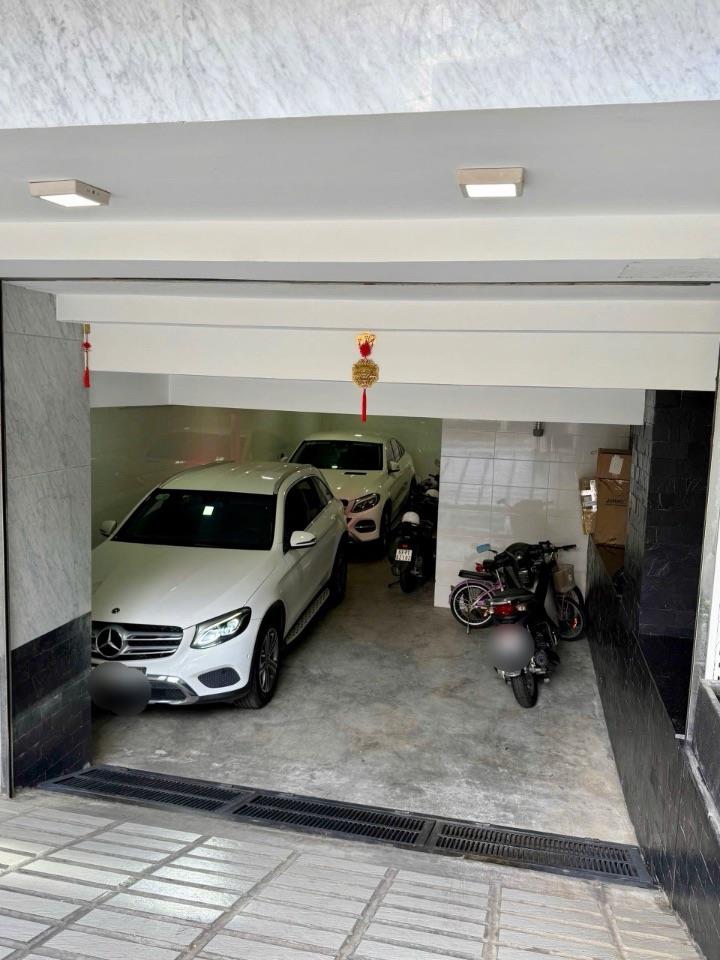 Bán Siêu Phẩm Nhà Phố Có Thang Máy Đường Bàu Cát 2, Phường 14, Quận Tân Bình