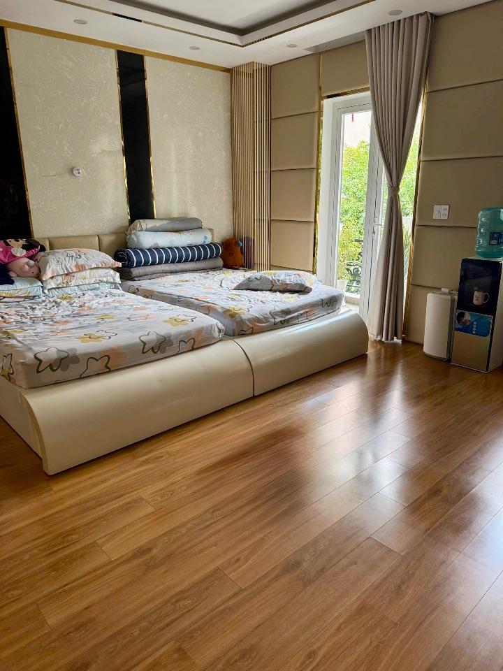Bán Siêu Phẩm Nhà Phố Có Thang Máy Đường Bàu Cát 2, Phường 14, Quận Tân Bình