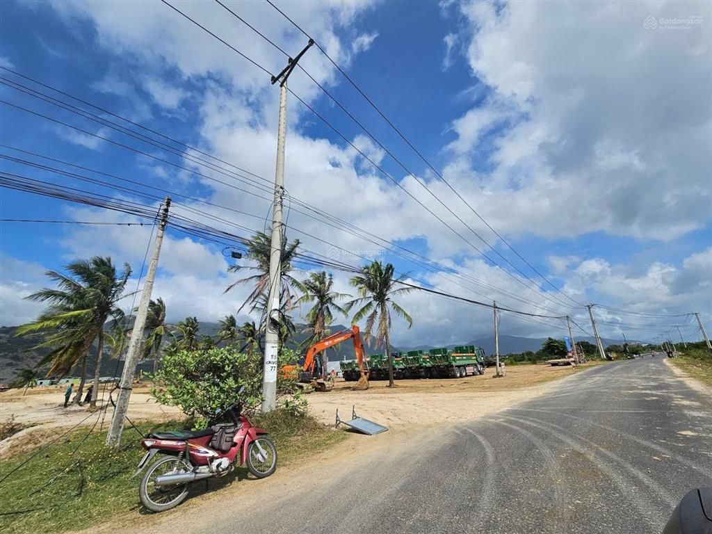 Cần bán quỹ đất ở làm kho bãi 1,5ha liền kề sân bay quốc tế vân phong  kết nối cao tốc vân phong