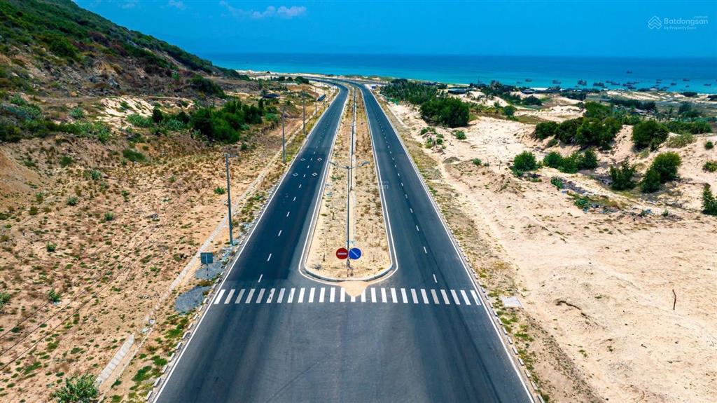 Cần bán quỹ đất ở làm kho bãi 1,5ha liền kề sân bay quốc tế vân phong  kết nối cao tốc vân phong