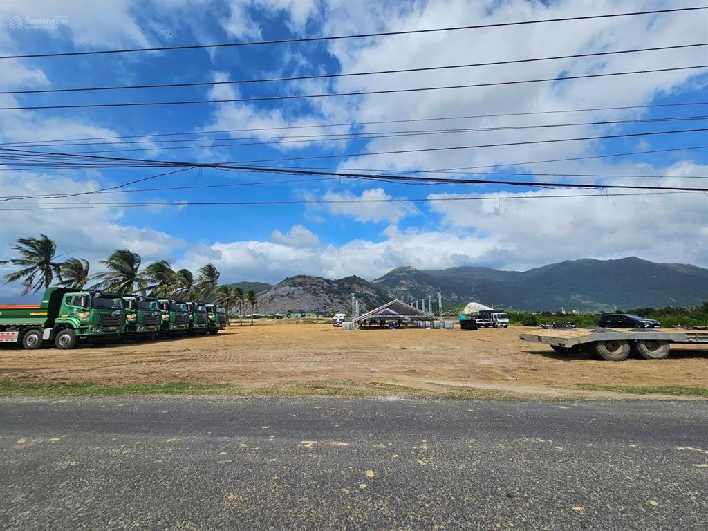 Cần bán quỹ đất ở làm kho bãi 1,5ha liền kề sân bay quốc tế vân phong  kết nối cao tốc vân phong