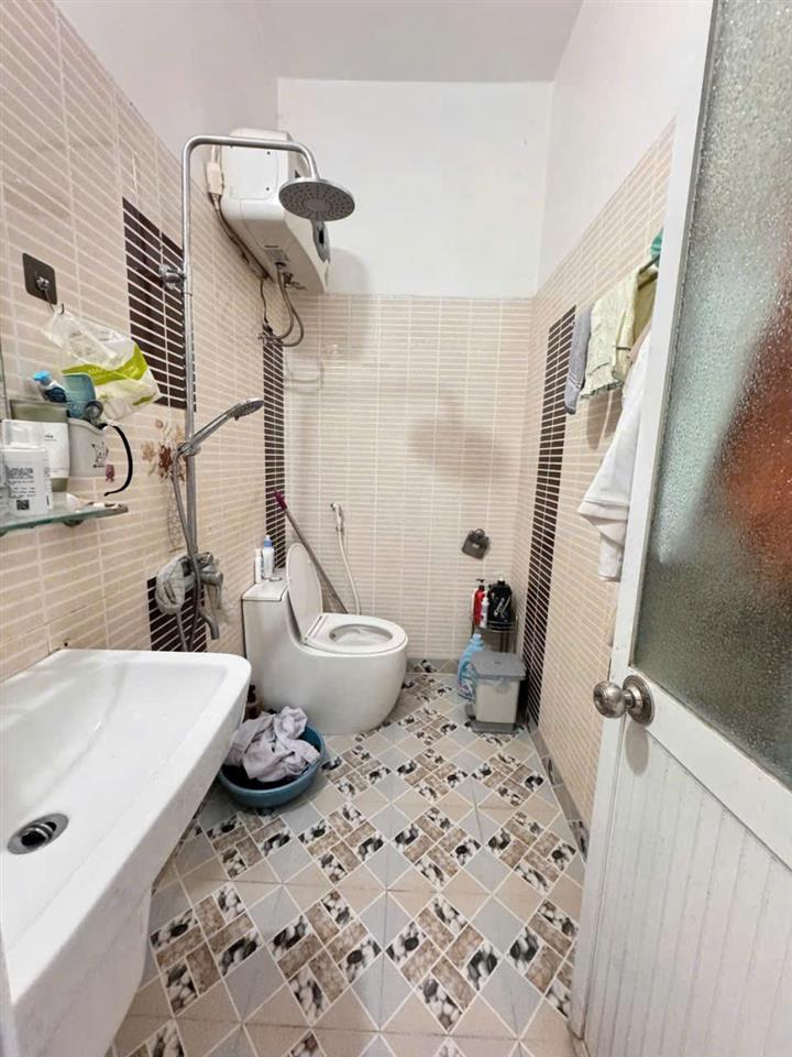 📍📍Nhà mặt đường Thư Trung - Văn Cao - 48m 4 tầng - Sân cổng riêng