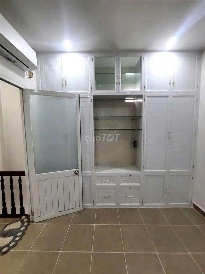 Nhà 4x10m lầu 2pn 2Wc. Quang Trung p10 Gò Vấp. Gần ngã 5
