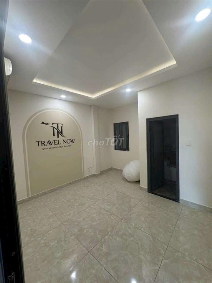 Mặt tiền Đs 3 p9 gv. 4x16m 3lầu 5pn 6wc thang máy. Kinh doanh ok