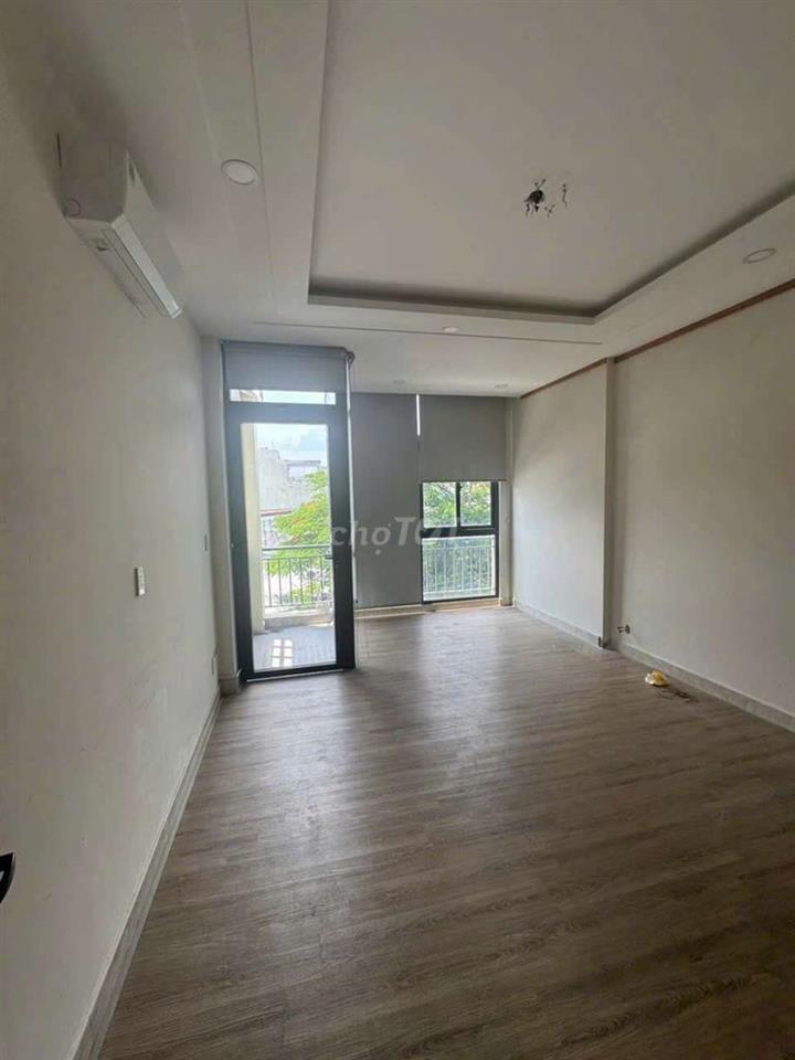Mặt tiền Đs 3 p9 gv. 4x16m 3lầu 5pn 6wc thang máy. Kinh doanh ok