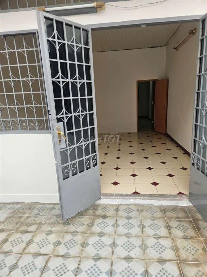 Nhà 4x17m lầu 2pn 2Wc sân thượng. Sân trước. HXH. Gần ngã ba cây trâm