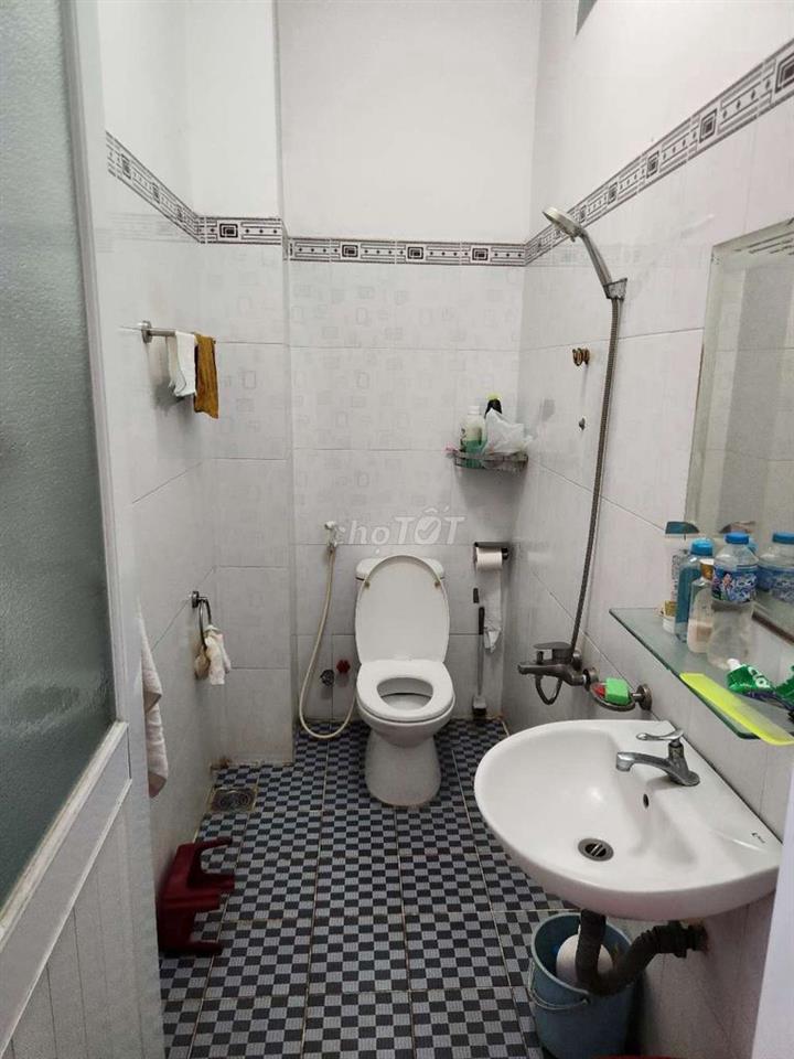 Nhà đẹp 4x18m trệt 3Lầu 4pn 3wc có 3ML .Huỳnh văn Nghệ p15 Tân Bình
