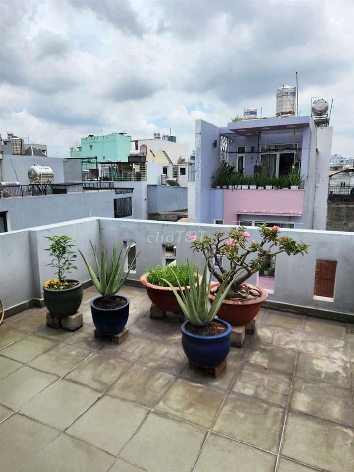 Nhà đẹp 4x18m trệt 3Lầu 4pn 3wc có 3ML .Huỳnh văn Nghệ p15 Tân Bình