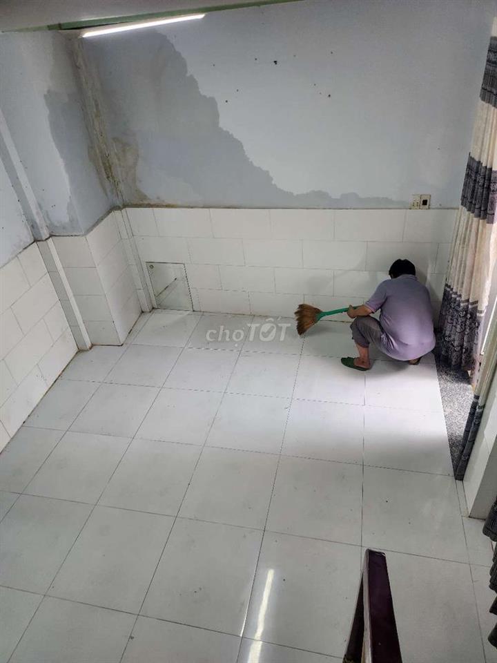 Nhà 8x4m lầu 1pn 2Wc. Đối diện EMART phan Huy Ích p12 Gò Vấp