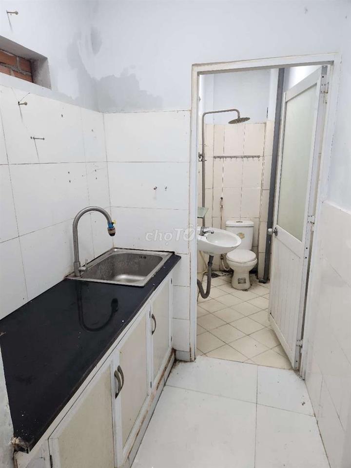 Nhà 8x4m lầu 1pn 2Wc. Đối diện EMART phan Huy Ích p12 Gò Vấp