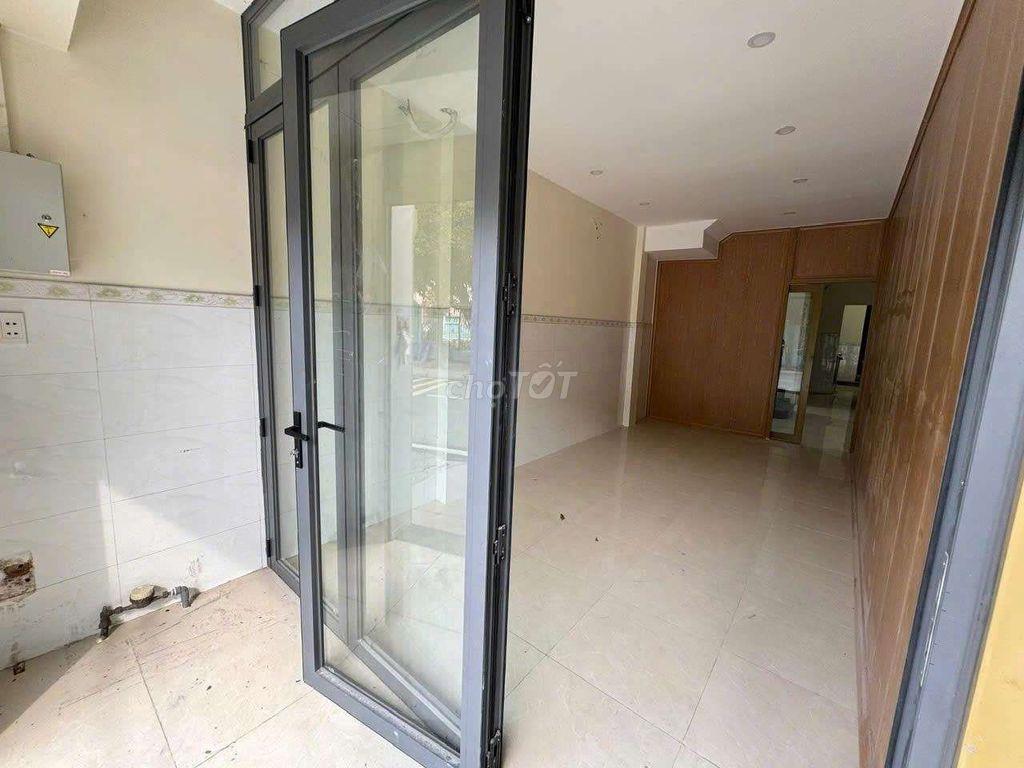 Mặt bằng 72 Phú Châu gần BV Thủ Đức, trường cấp 2, cấp 3 Tam Phú