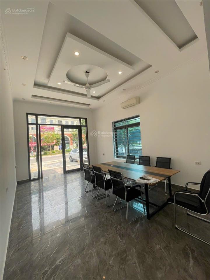 Nhà đất 251m 2 mặt đường đối diện long beach view biển có nhà 4pn